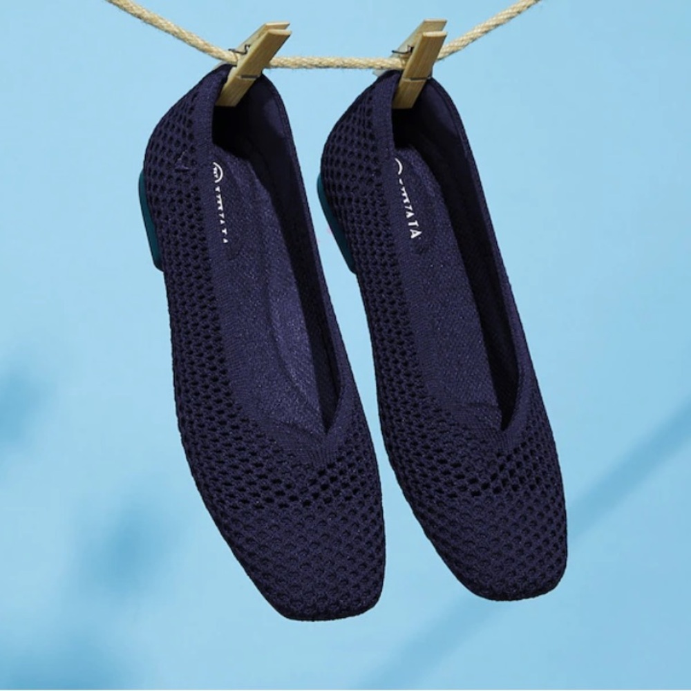 Vivaia Margot Square Toe V-Cut Flats Navy Knit Shoes Size 37.5 US Sz 7 VGC